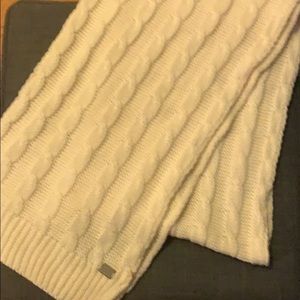 Nine and company Scarf